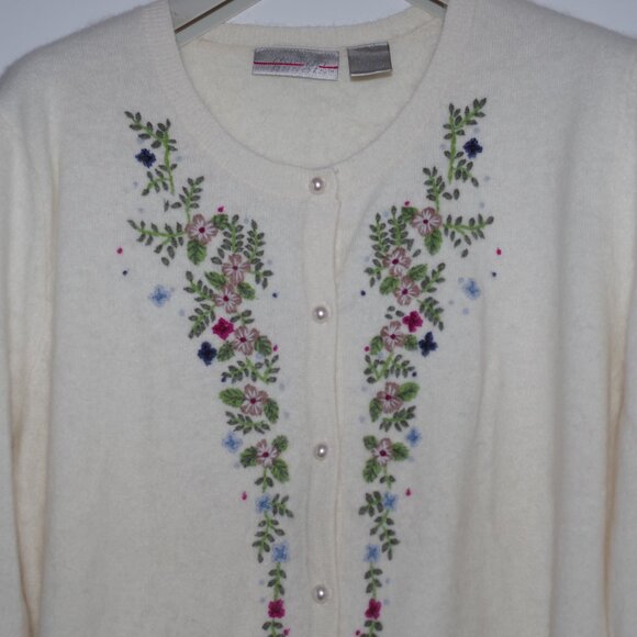 Cream Cardigan with Floral Embroidery angora blend cardigan sweater L - Picture 8 of 9